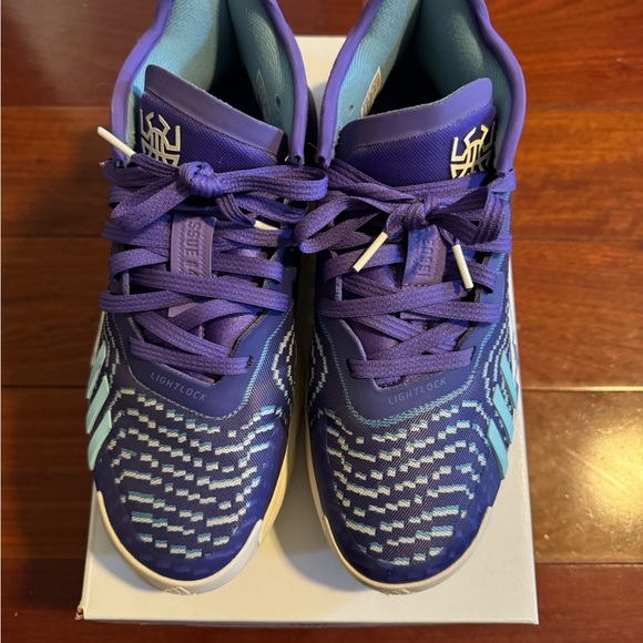 Adidas Mitchell DON Issue 4 Basketball men’s size 9.5 - Picture 3 of 9